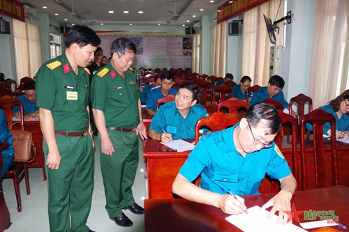 Nâng cao chất lượng đội ngũ bí thư chi bộ quân sự xã, phường ở TP Nha Trang